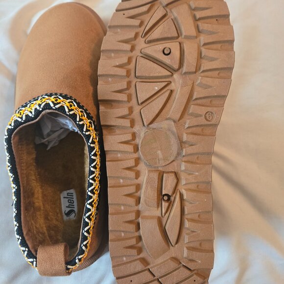 Tan faux suede platform slippers by Shein size 6 new & unused - Picture 2 of 2